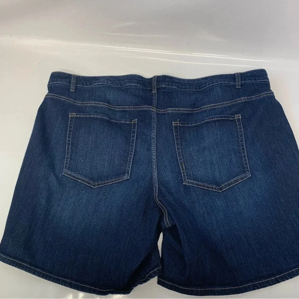 Lane Bryant Girlfriend Denim Shorts 26 Mid Rise  Dark Wash Pockets Stretch  Work
